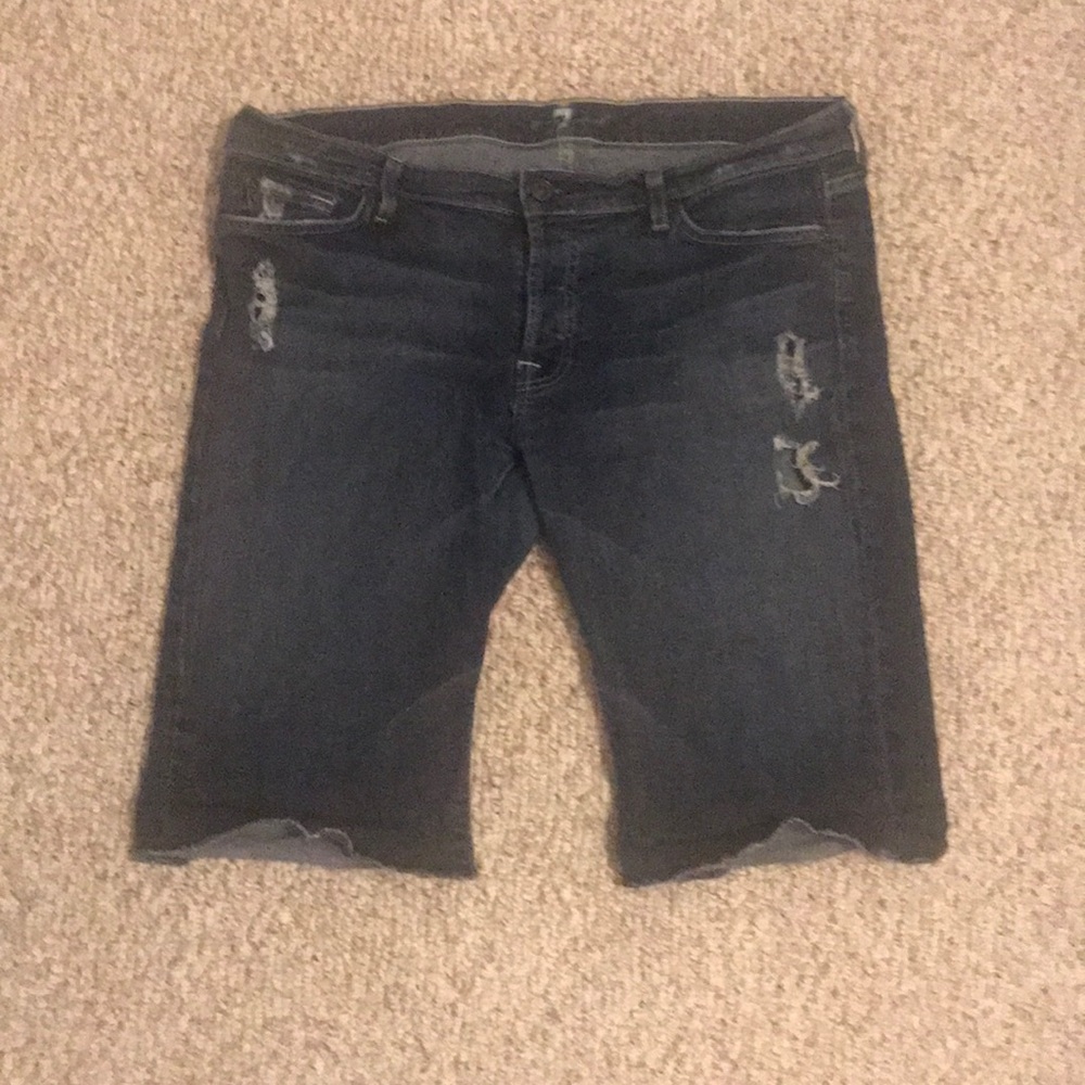 Distressed long shorts